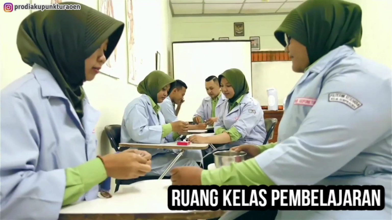 Ruang Kelas Prodi DIII Akupunktur
