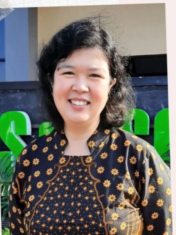 dr. Leny Candra K., A.Md.Akp., M.M.